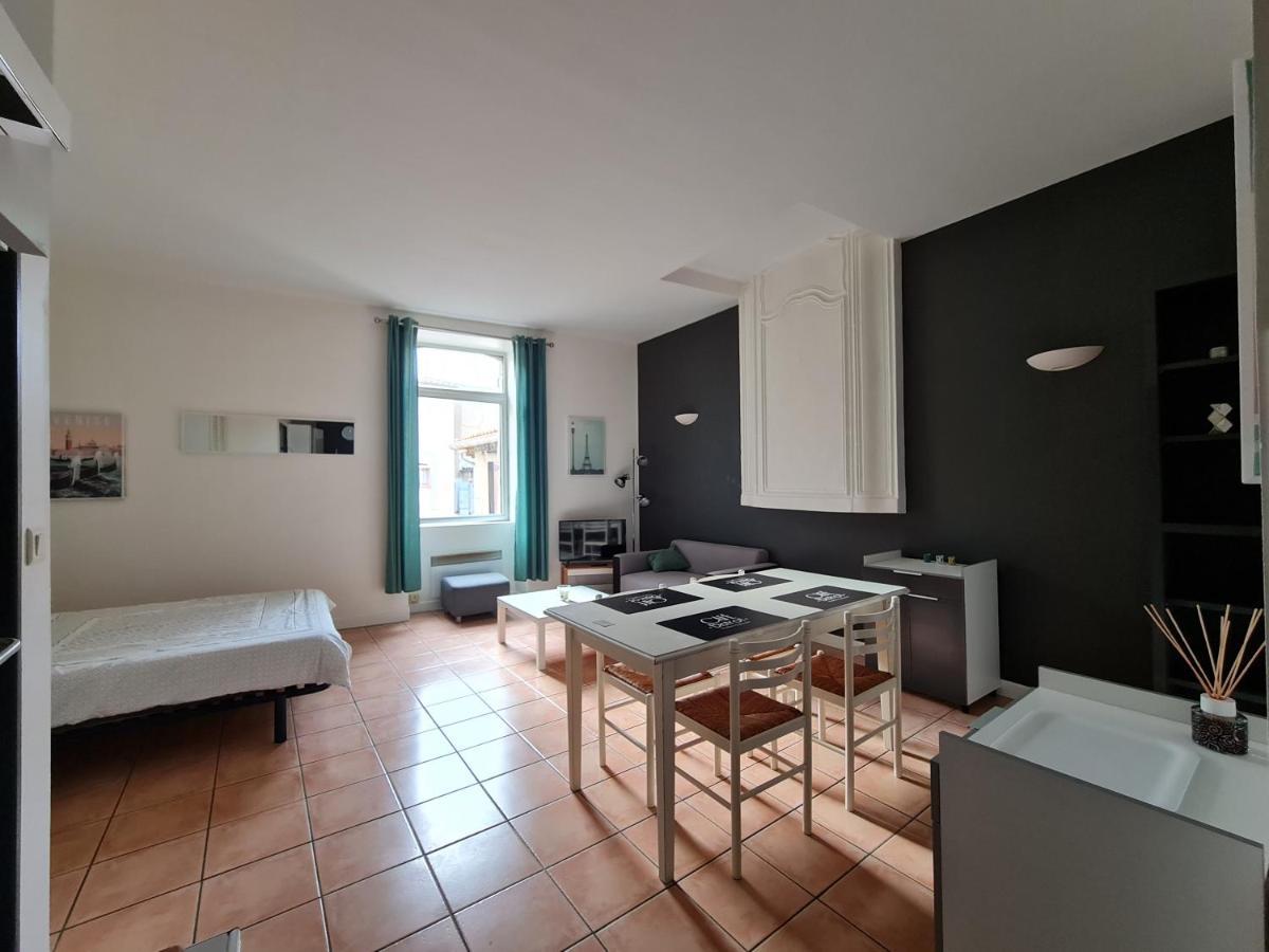 Le Prieure - Studios Jusqu'A 4 Personnes Вільнев-ле-Безьє Екстер'єр фото