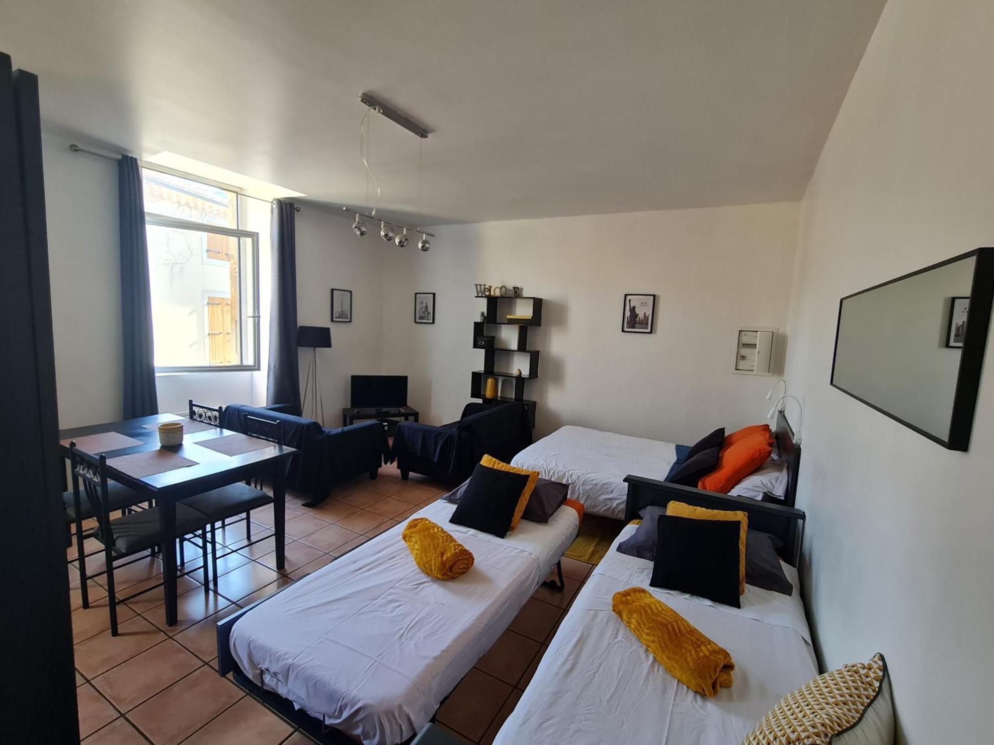 Le Prieure - Studios Jusqu'A 4 Personnes Вільнев-ле-Безьє Екстер'єр фото