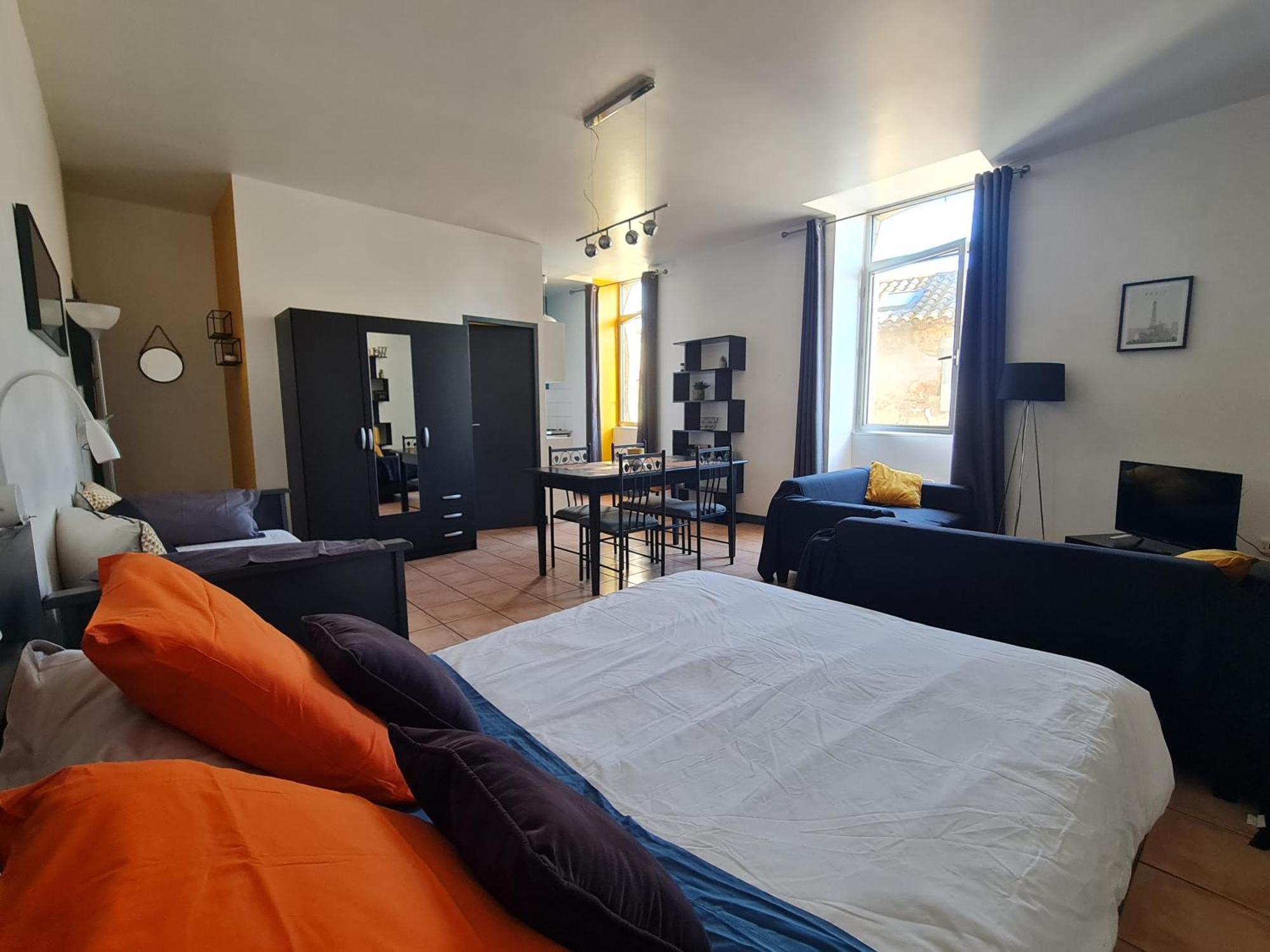 Le Prieure - Studios Jusqu'A 4 Personnes Вільнев-ле-Безьє Екстер'єр фото